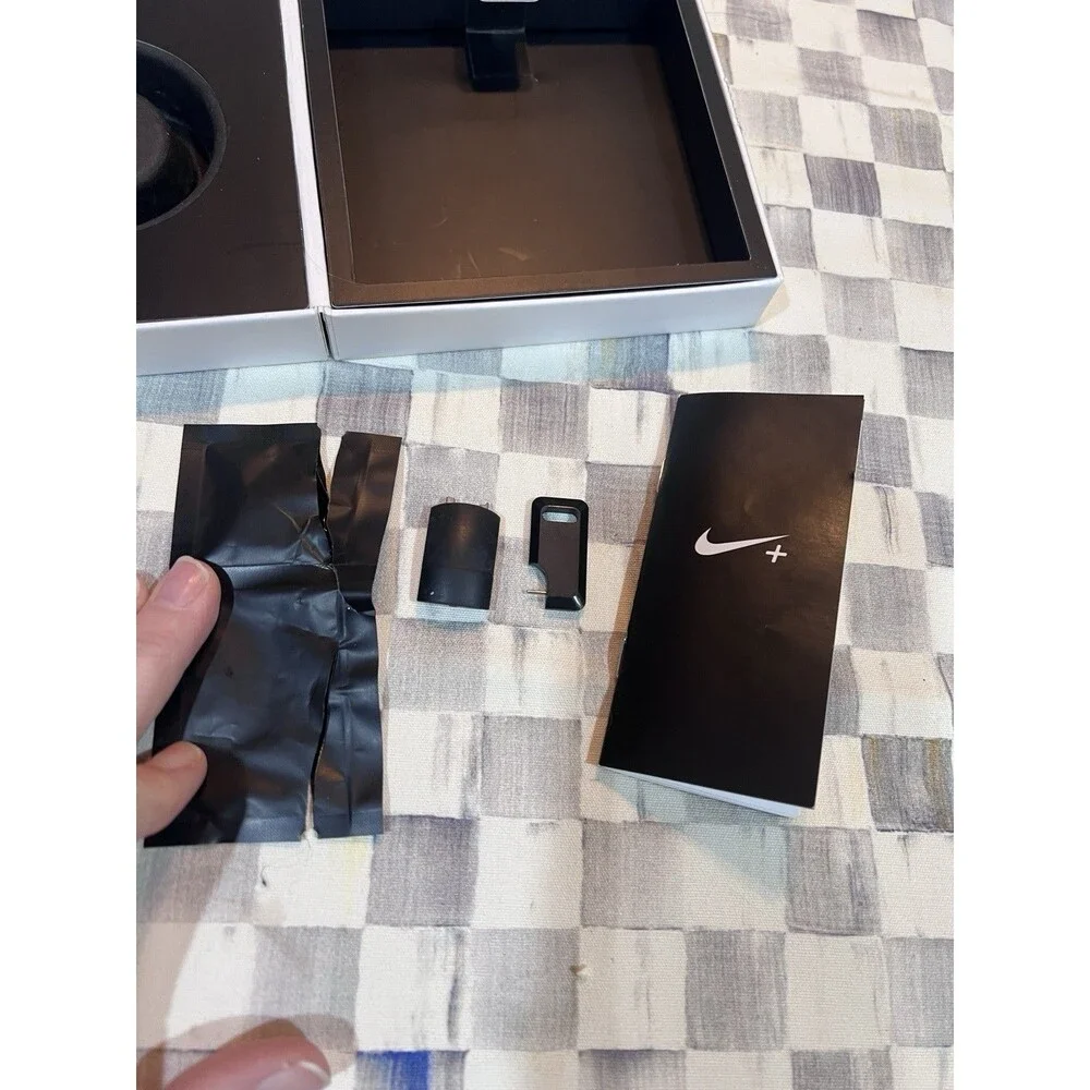 Used Nike+ Fuelband Black Size M / L Original Box & Packaging